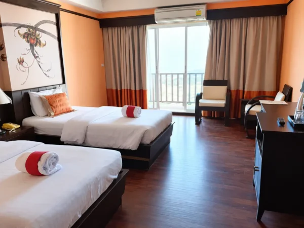 hotel room for 3 adults_triple room_deluxe hotel room