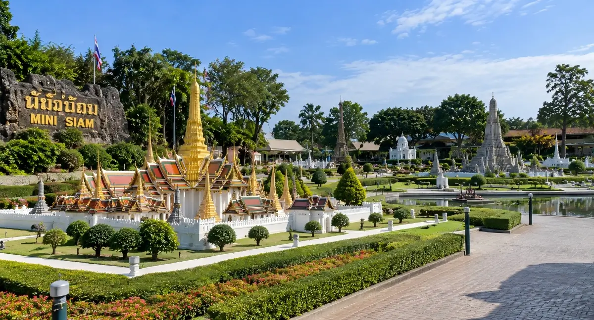 Mini Siam Pattaya_sarita chalet and spa